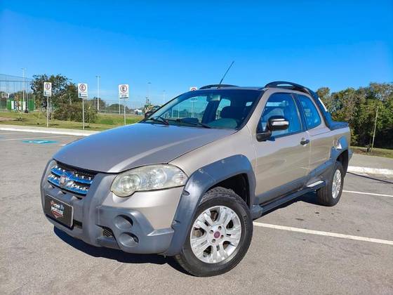 FIAT STRADA 1.8 MPI ADVENTURE CD 8V FLEX 2P MANUAL FIAT STRADA 1.8 MPI ADVENTURE CD 8V FLEX 2P MANUAL